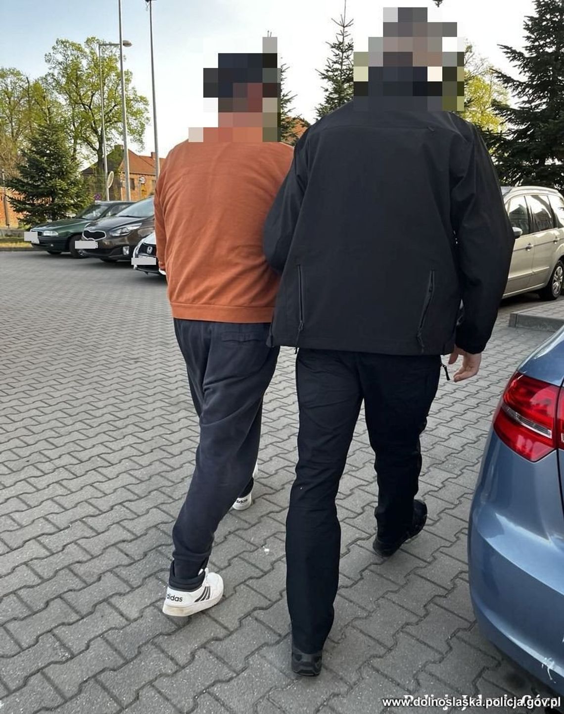 Przez 18 lat był nieuchwytny. Ścigany trzema listami gończymi 47-latek w końcu zatrzymany