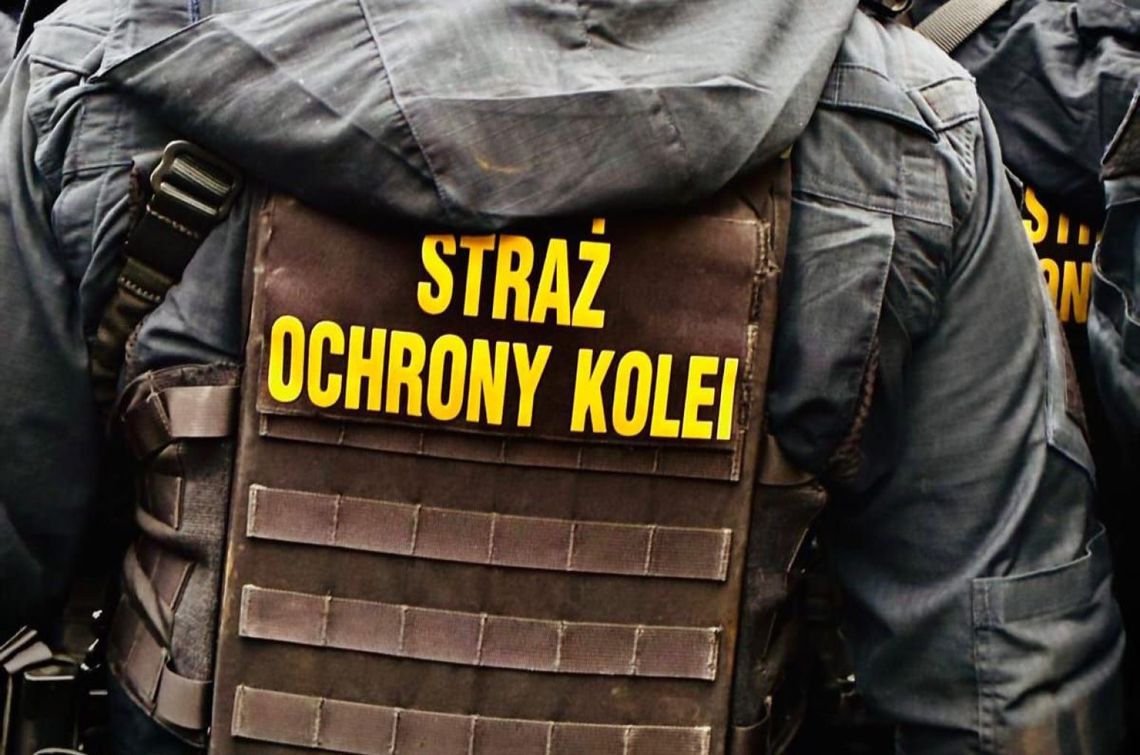 Przez pół godziny nie wychodził z toalety na dworcu. Znaleźli go zakrwawionego ze strzykawką