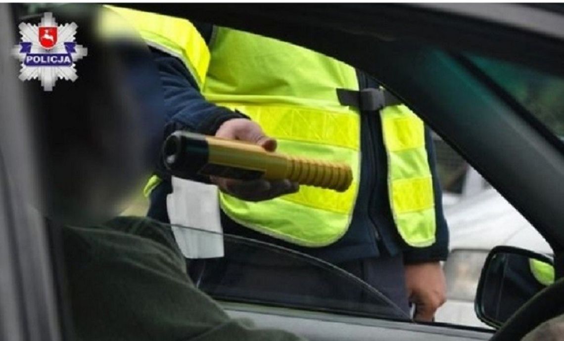 Przyjechał pod sklep i zasnął za kółkiem. Po obudzeniu trafił prosto do aresztu