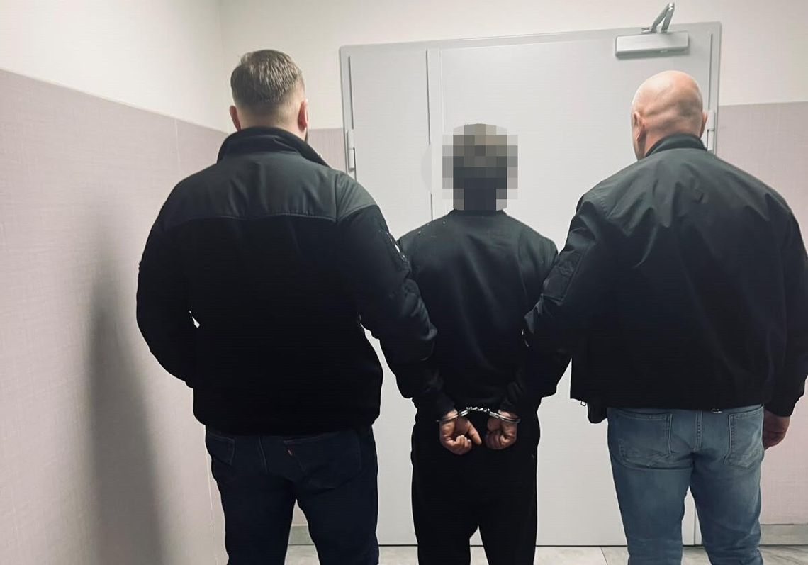 Przyjęła syna pod dach, dzień później ją zamordował. 38-latek resztę życia może spędzić w więzieniu Przyjęła syna pod dach, dzień później ją zamordował. 38-latek resztę życia może spędzić w więzieniu