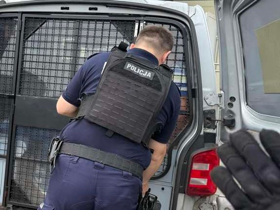 Przyszedł na komendę i powiedział, że "zrobił coś złego rodzinie". Policjanci zatrzymali zabójcę