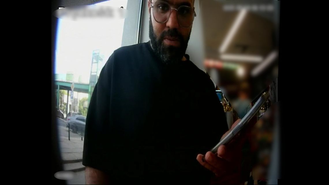 Przywłaszczył cudzą paczkę o wartości 4 tysięcy złotych. Policja szuka mężczyzny ze zdjęcia