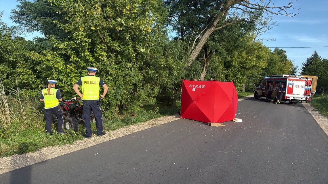 Quad uderzył w skarpę, a następnie w drzewo. 41-letni kierowca zginął na miejscu Quad uderzył w skarpę, a następnie w drzewo. 41-letni kierowca zginął na miejscu