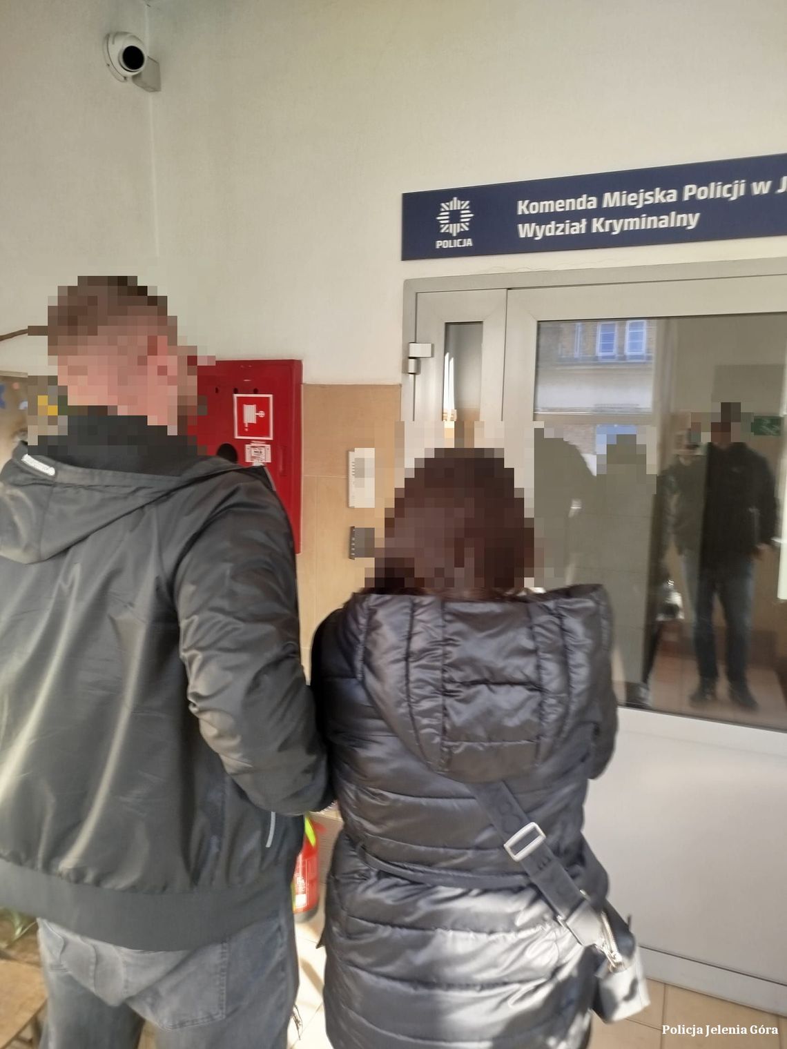 Randka z Internetu zamieniła się w pułapkę. Odurzyły mężczyznę i wypłaciły pieniądze z jego konta