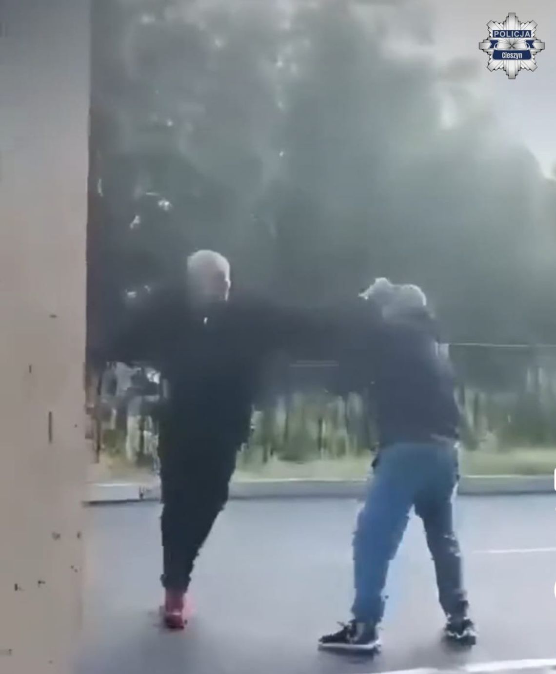 Ranny w klatkę piersiową i brzuch nie chciał powiedzieć, kto go zaatakował. Podejrzanego zatrzymano po dwóch dniach Ranny w klatkę piersiową i brzuch nie chciał powiedzieć, kto go zaatakował. Podejrzanego zatrzymano po dwóch dniach