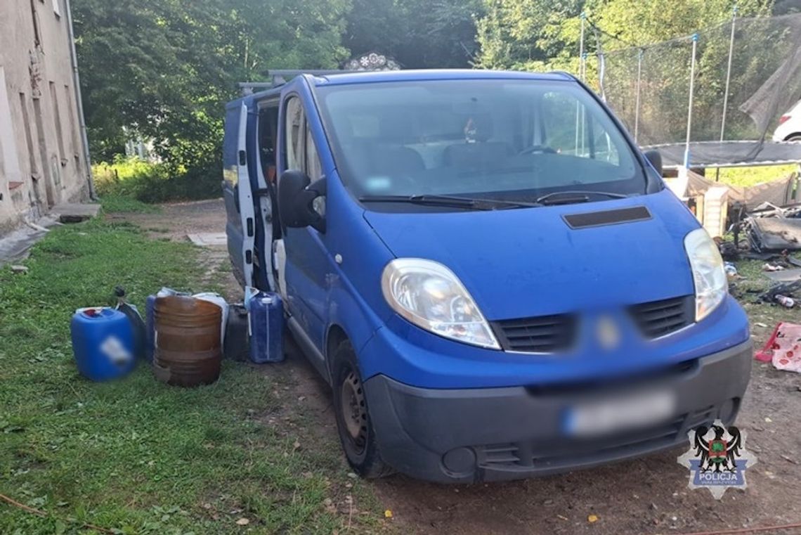 Recydywista kradł olej napędowy z ciężarówek, a potem odsprzedawał go na podwórku