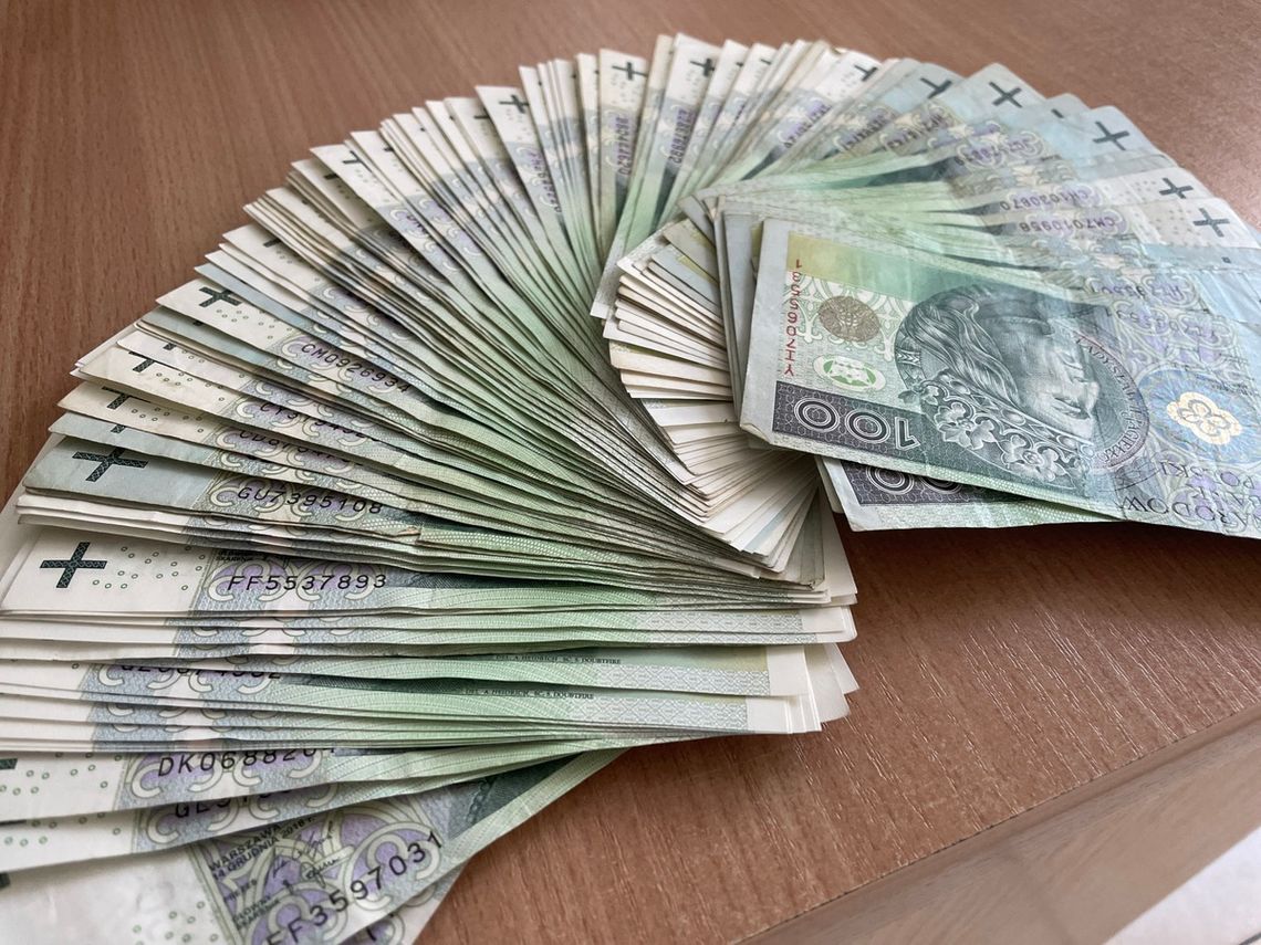 Reklama inwestycji w złoto okazała się pułapką. 60-latek stracił ponad 130 tysięcy złotych Reklama inwestycji w złoto okazała się pułapką. 60-latek stracił ponad 130 tysięcy złotych