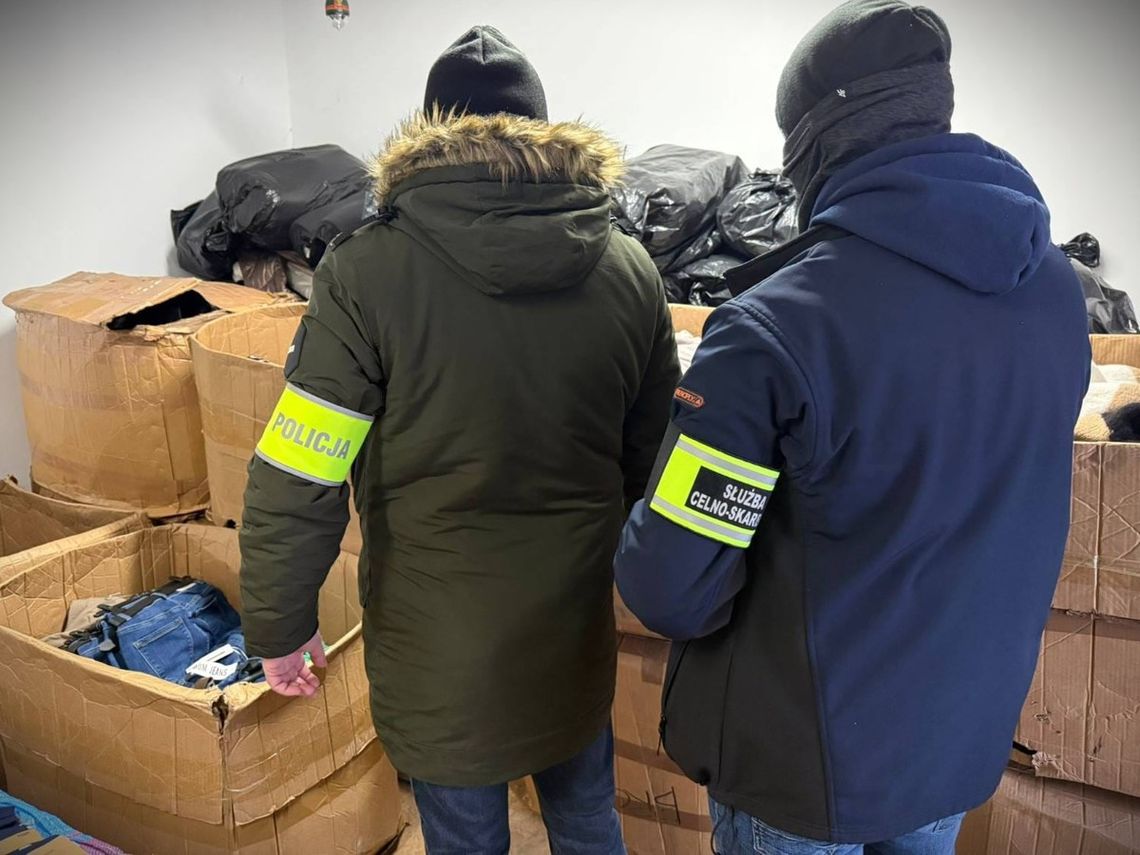 Robili transmisje i sprzedawali podrabiane ciuchy. Przejęty towar wart ponad 5 mln zł