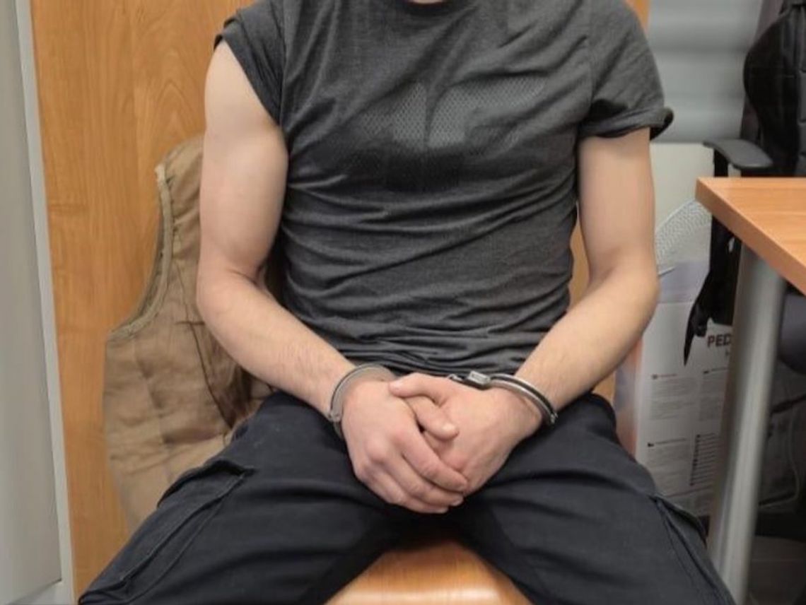 Rosjanie zatrzymani w BMW bez tablic. Próbowali zmylić policjantów - właśnie wracali z włamania Rosjanie zatrzymani w BMW bez tablic. Próbowali zmylić policjantów - właśnie wracali z włamania