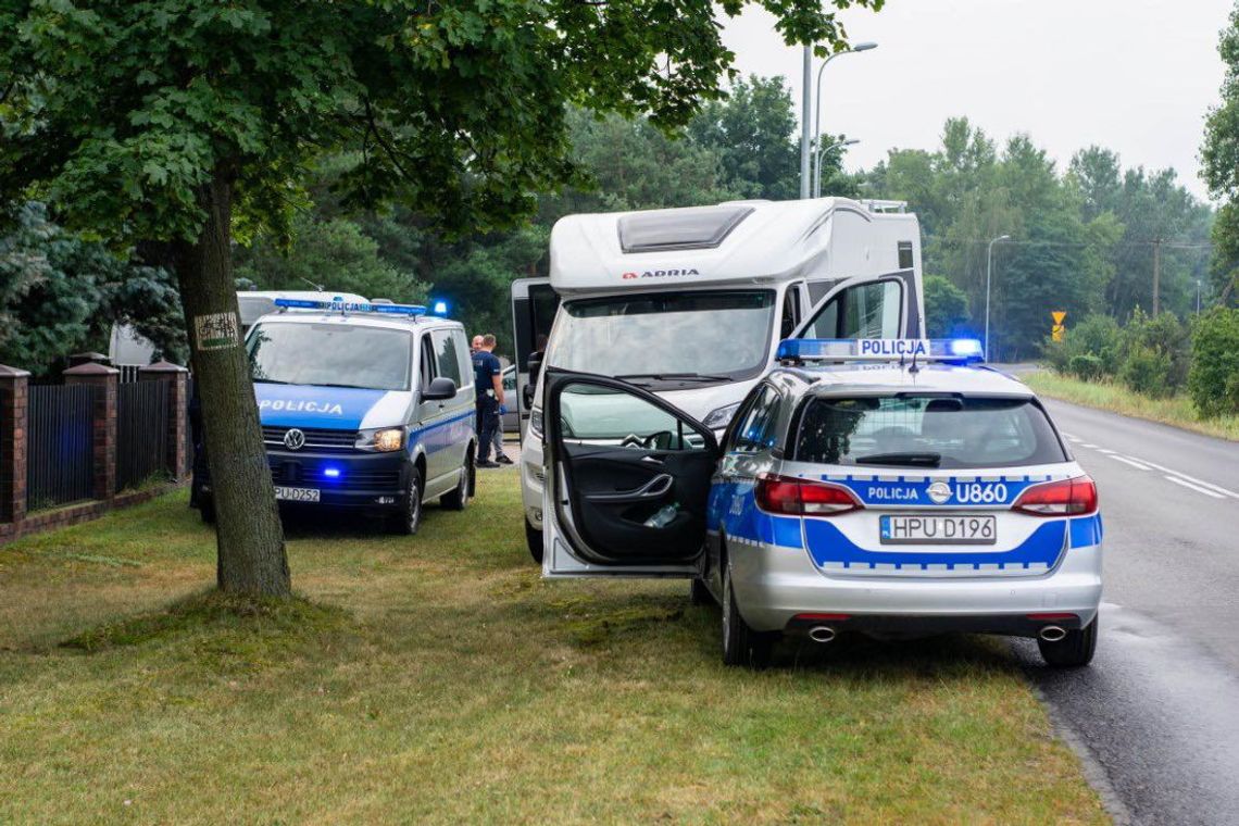 Rozbita grupa złodziei samochodów. Na koncie mają ponad 100 kradzieży [WIDEO]