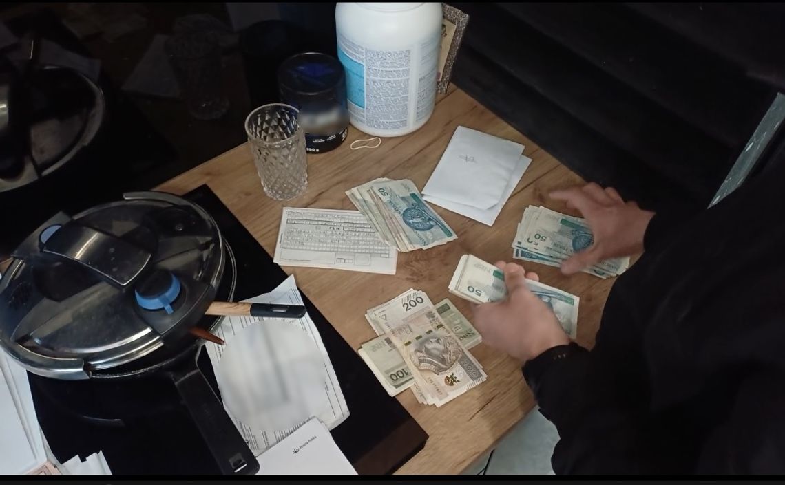 Rozbito gang handlarzy ludźmi. Werbowali ofiary za oceanem i zmuszali do niewolniczej pracy w Polsce