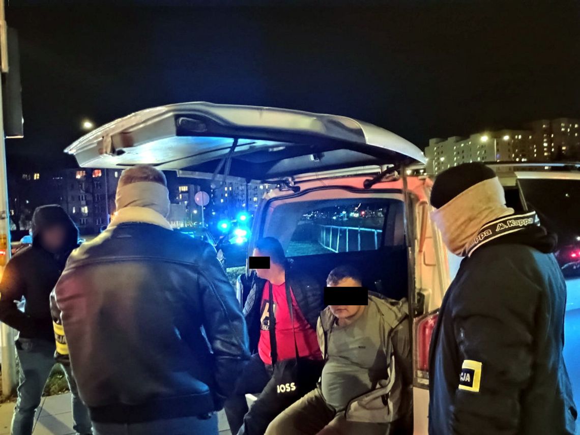 Rozbity gang złodziei samochodów. Działali na terenie całej Polski, celowali w dwie marki aut Rozbity gang złodziei samochodów. Działali na terenie całej Polski, celowali w dwie marki aut