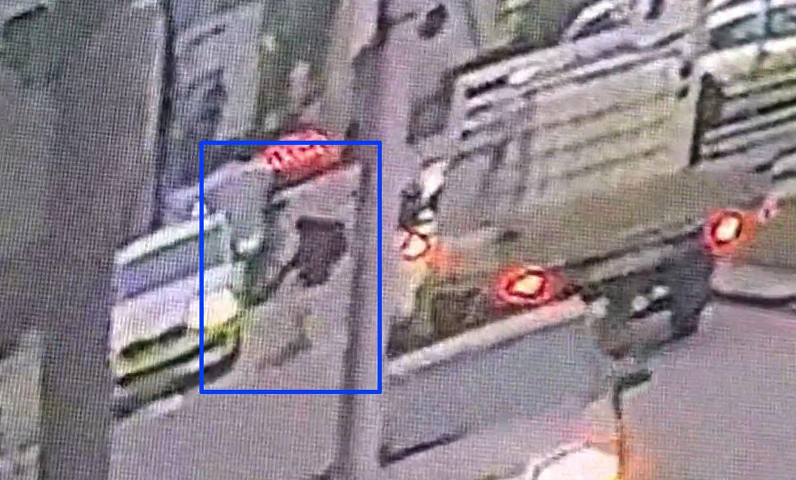 Rozpędzony chłopiec na hulajnodze wjechał prosto w samochód. Trafił do szpitala Rozpędzony chłopiec na hulajnodze wjechał prosto w samochód. Trafił do szpitala