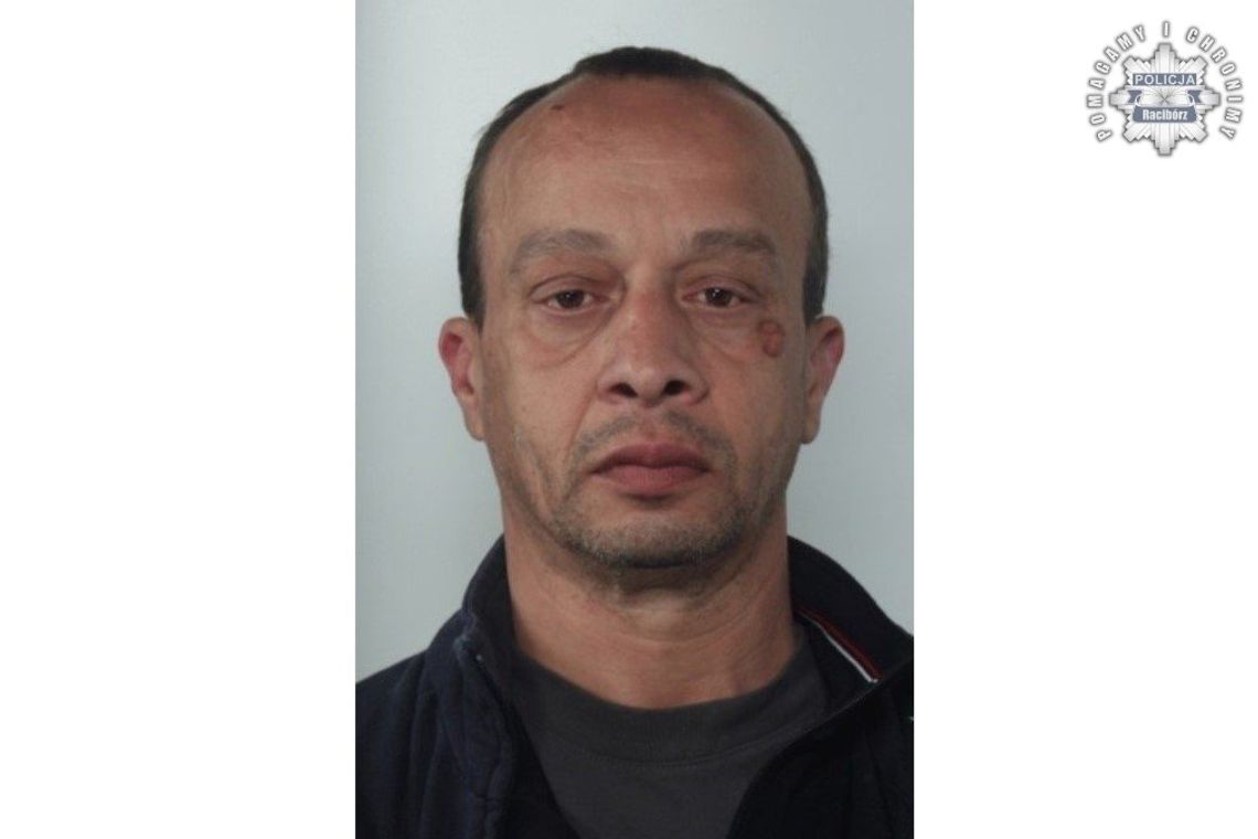 Rumun ukradł ponad 60 tysięcy z biura. Ukrywał się w hostelu pod zmienionym nazwiskiem