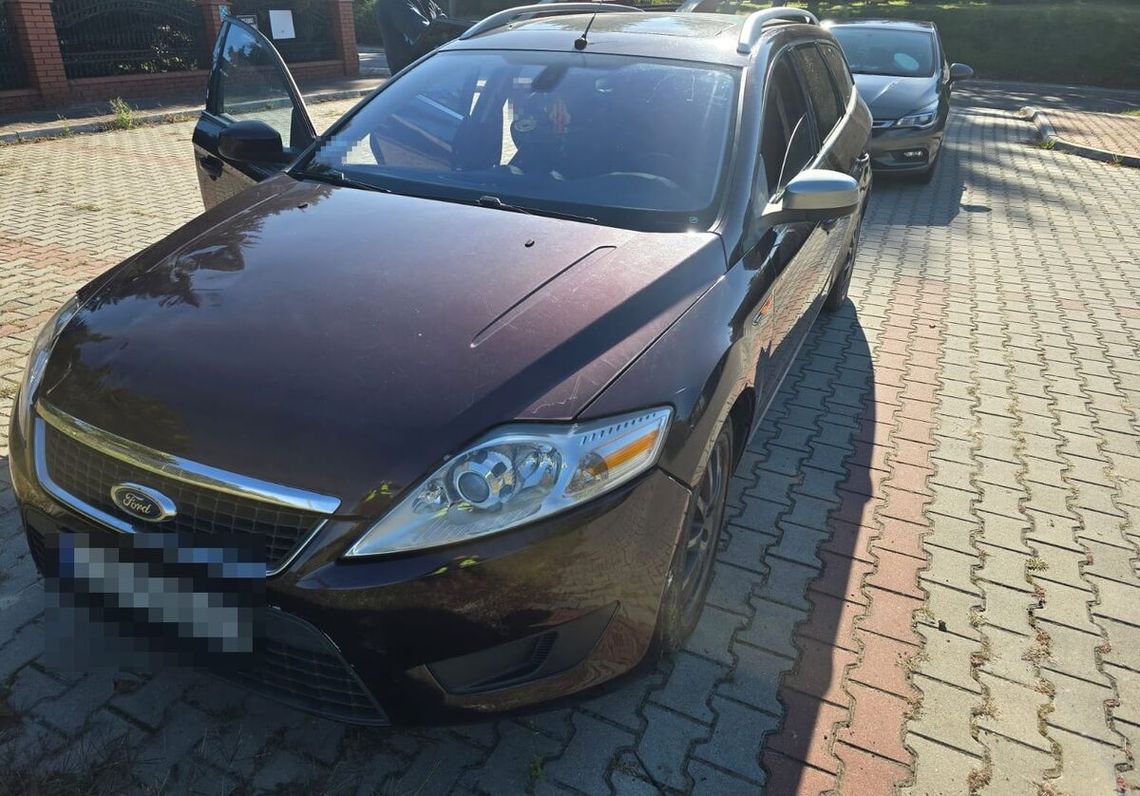 Rutynowa kontrola drogowa zakończyła się zatrzymaniem dwóch mężczyzn. Kierowca pod wpływem, pasażer z towarem Rutynowa kontrola drogowa zakończyła się zatrzymaniem dwóch mężczyzn. Kierowca pod wpływem, pasażer z towarem