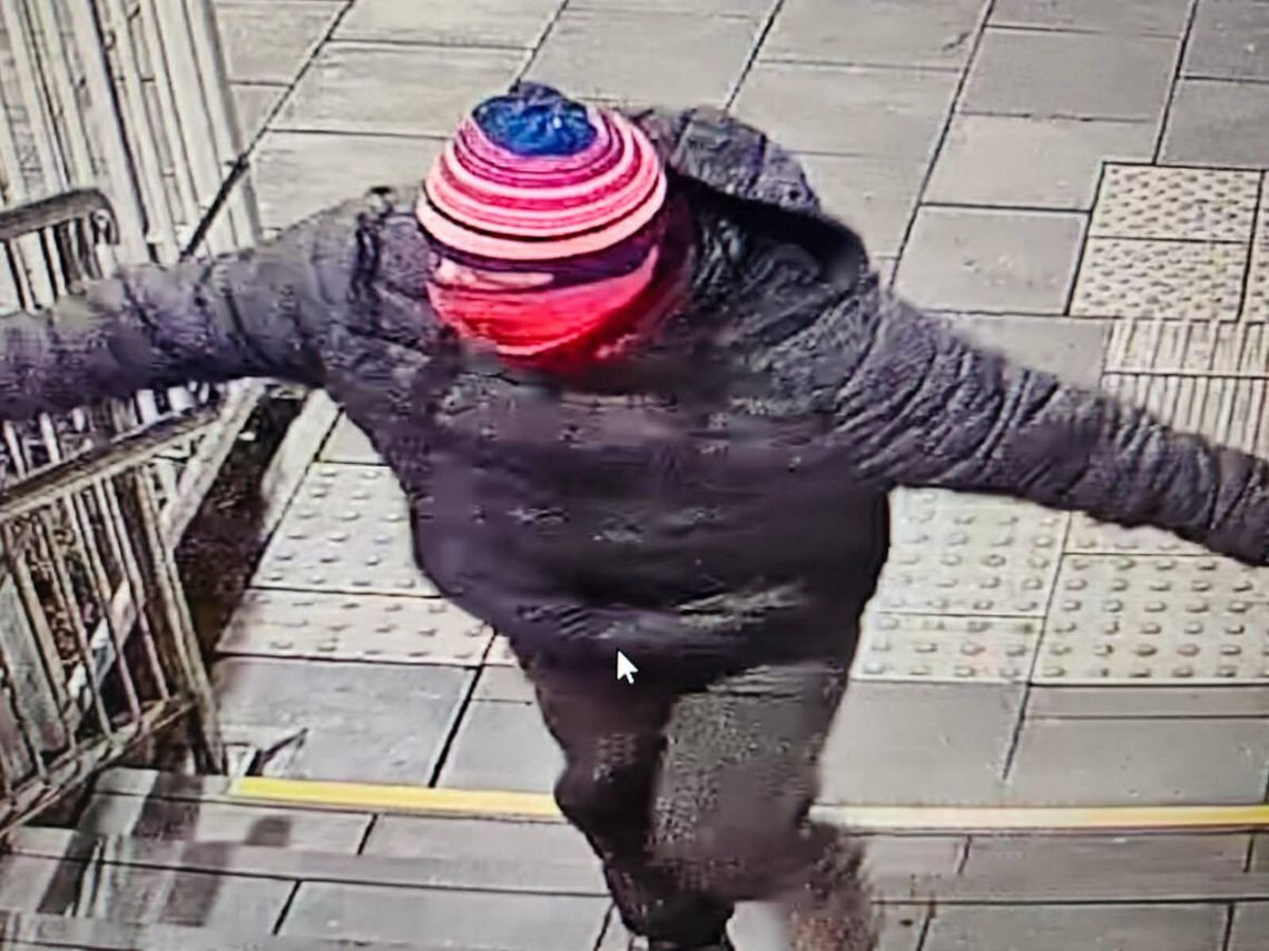 Rzucił koktajlem Mołotowa w posterunek policji. Potem tłumaczył, że chciał się zemścić