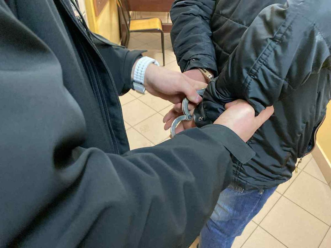 Sąsiedzka awantura zakończona usiłowaniem zabójstwa. W ruch poszła sztacheta i łopata Sąsiedzka awantura zakończona usiłowaniem zabójstwa. W ruch poszła sztacheta i łopata