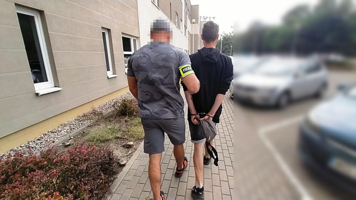 Sceny jak z filmów akcji w Warszawie. Złodziej uciekał pod prąd i próbował zepchnąć z drogi radiowóz Sceny jak z filmów akcji w Warszawie. Złodziej uciekał pod prąd i próbował zepchnąć z drogi radiowóz