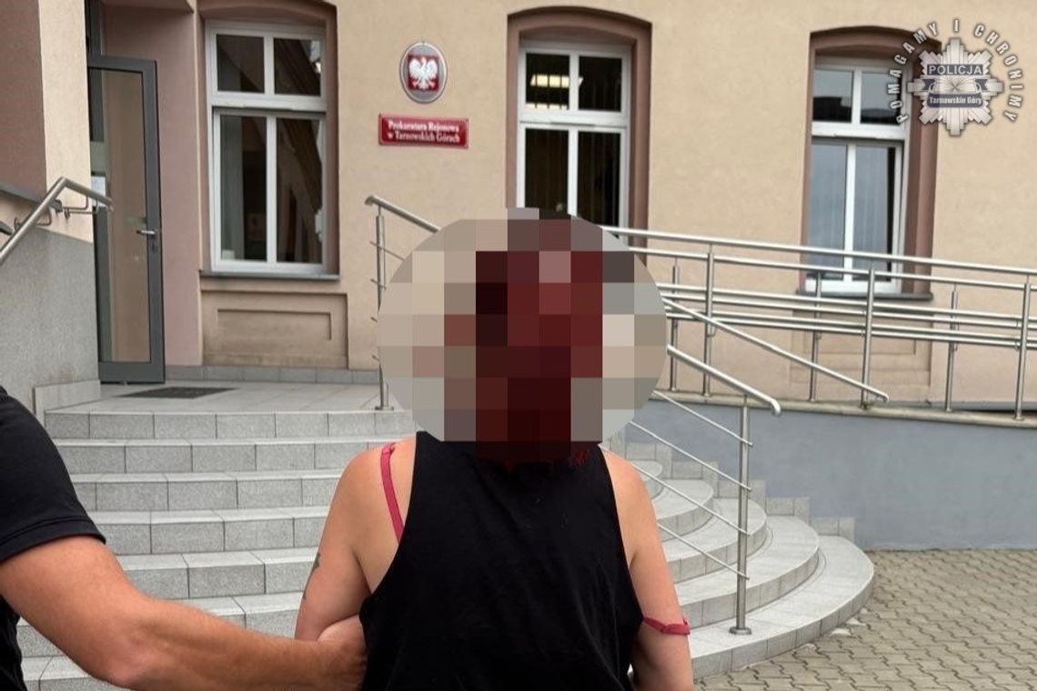 Ścigana kobieta wpakowała się w jeszcze większe kłopoty. W mieszkaniu miała dużo narkotyków Ścigana kobieta wpakowała się w jeszcze większe kłopoty. W mieszkaniu miała dużo narkotyków