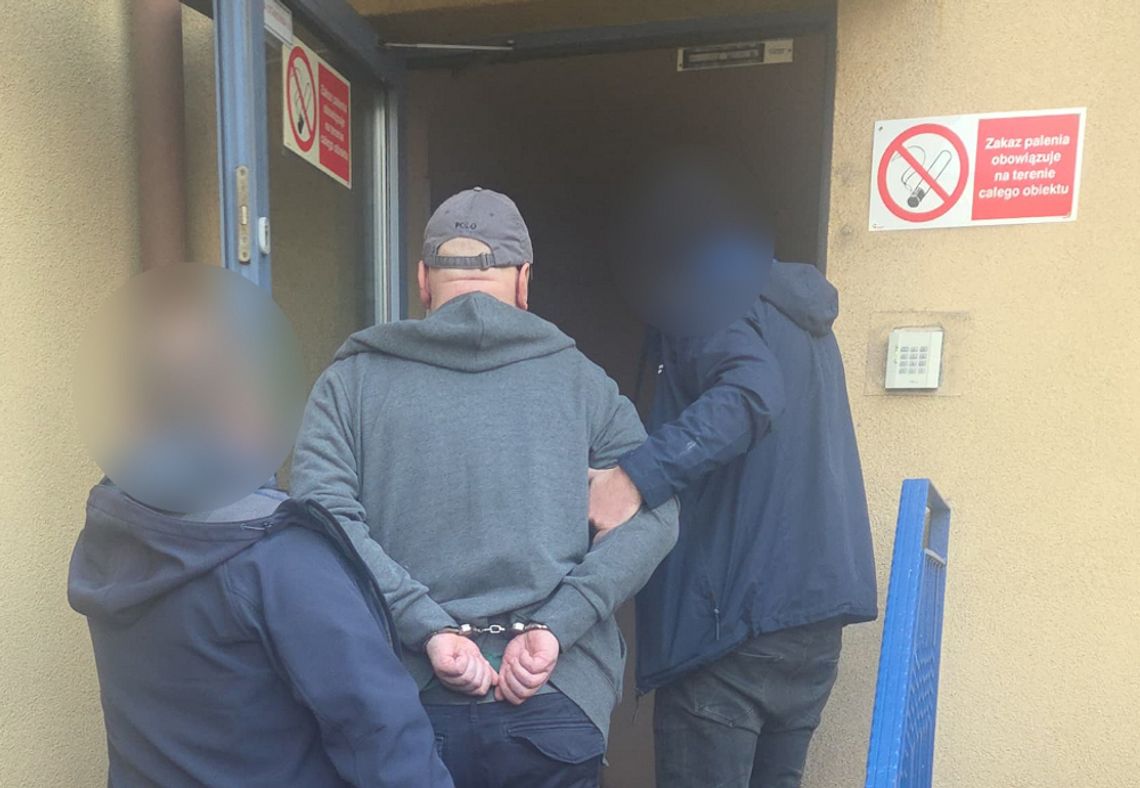 Ścigany 7 listami gończymi za poważne przestępstwa zatrzymany. Czeka go ponad 13 lat odsiadki