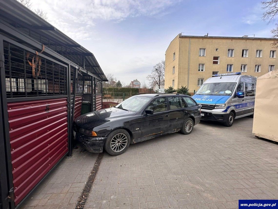 Ścigany kierowca BMW zatrzymał się dopiero na wiacie śmietnikowej. Dalej uciekał pieszo