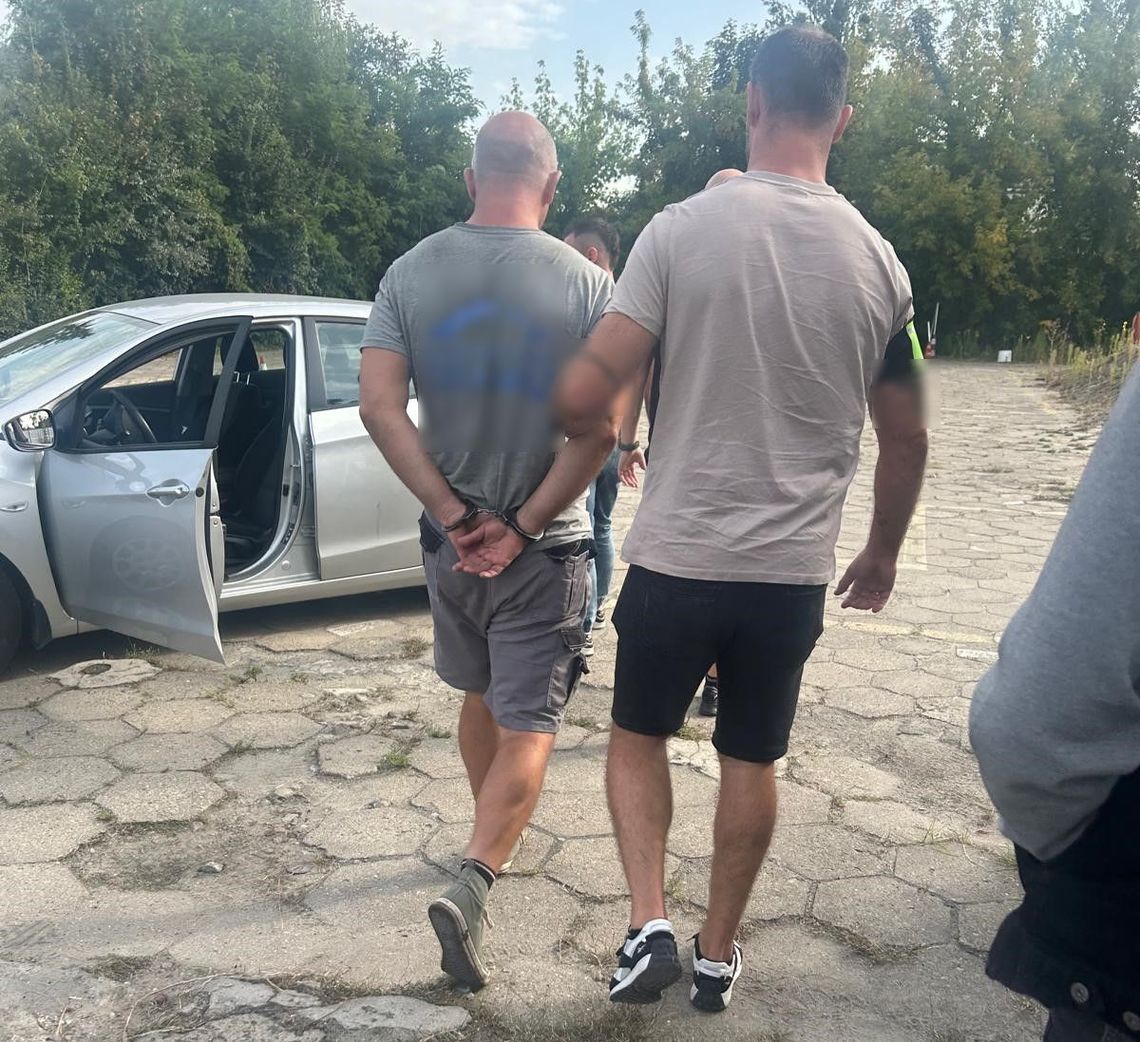 Ścigany za podżeganie do zabójstwa zatrzymany w pracy. Wielokrotnie zmieniał miejsce pobytu