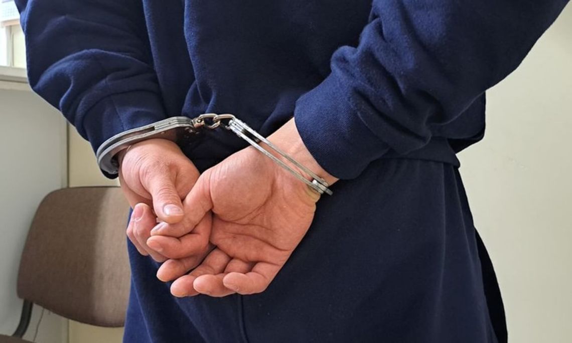 Skazany za znęcanie i przestępstwa seksualne wpadł w komisariacie. Myślał, że jest wolny Skazany za znęcanie i przestępstwa seksualne wpadł w komisariacie. Myślał, że jest wolny