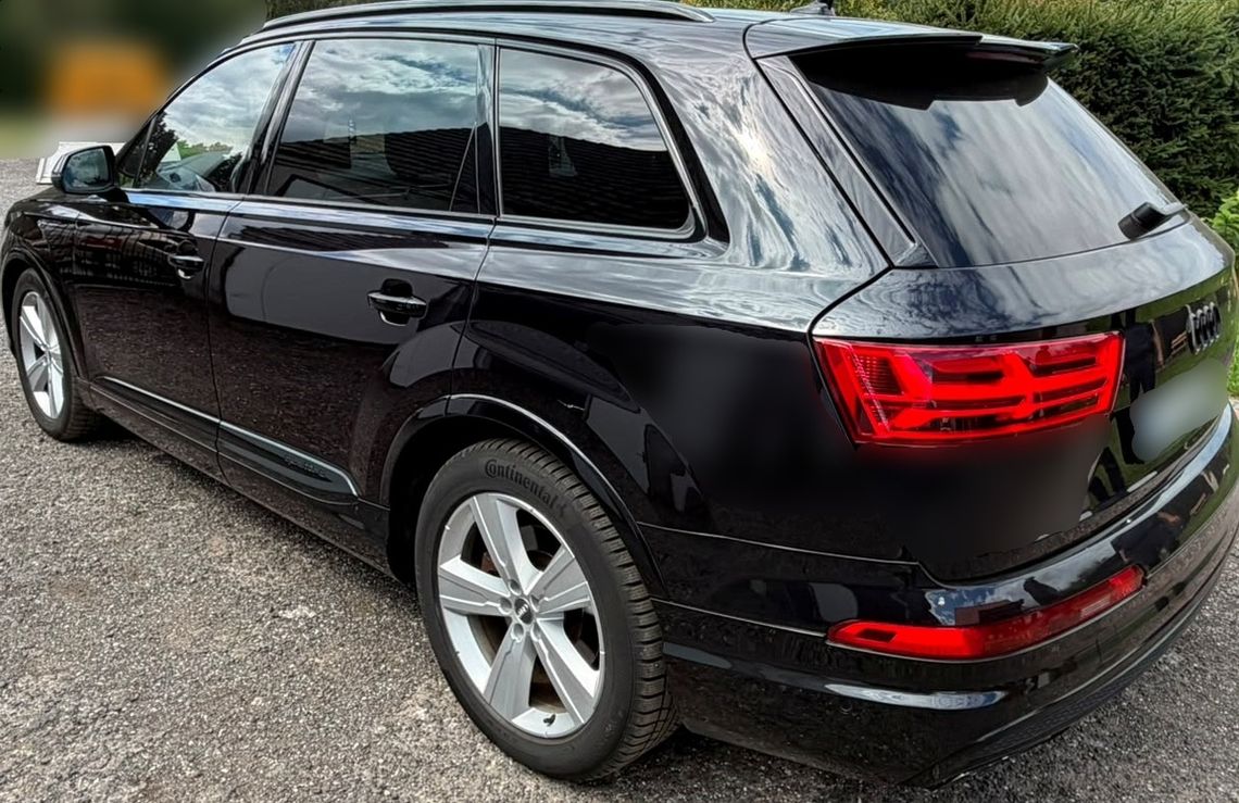 Skradzione Audi Q7 warte ponad 100 tys. zł odzyskane. Policjanci namierzyli auto