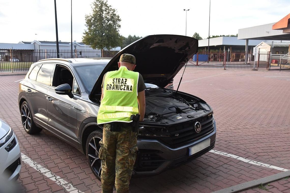 Skradziony Volkswagen za 220 tys. zł zatrzymany na granicy. Kierowca chciał wjechać do Białorusi