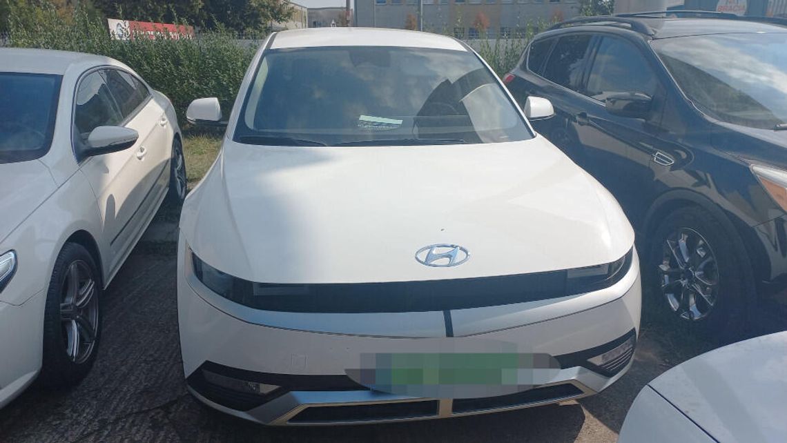 Skradziony w Hiszpanii samochód odnaleziony w polskim komisie. 27-latek odpowie za paserstwo