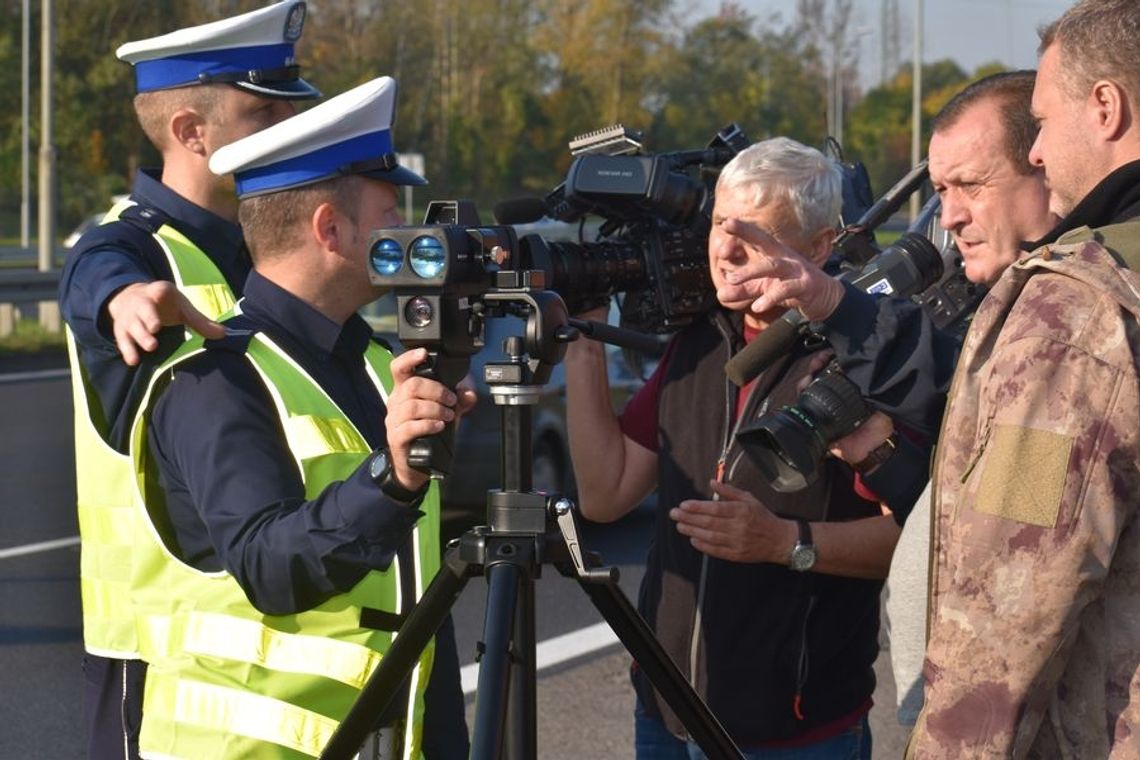 Śląscy policjanci testowali nową broń w walce z piratami drogowymi. WIDEO