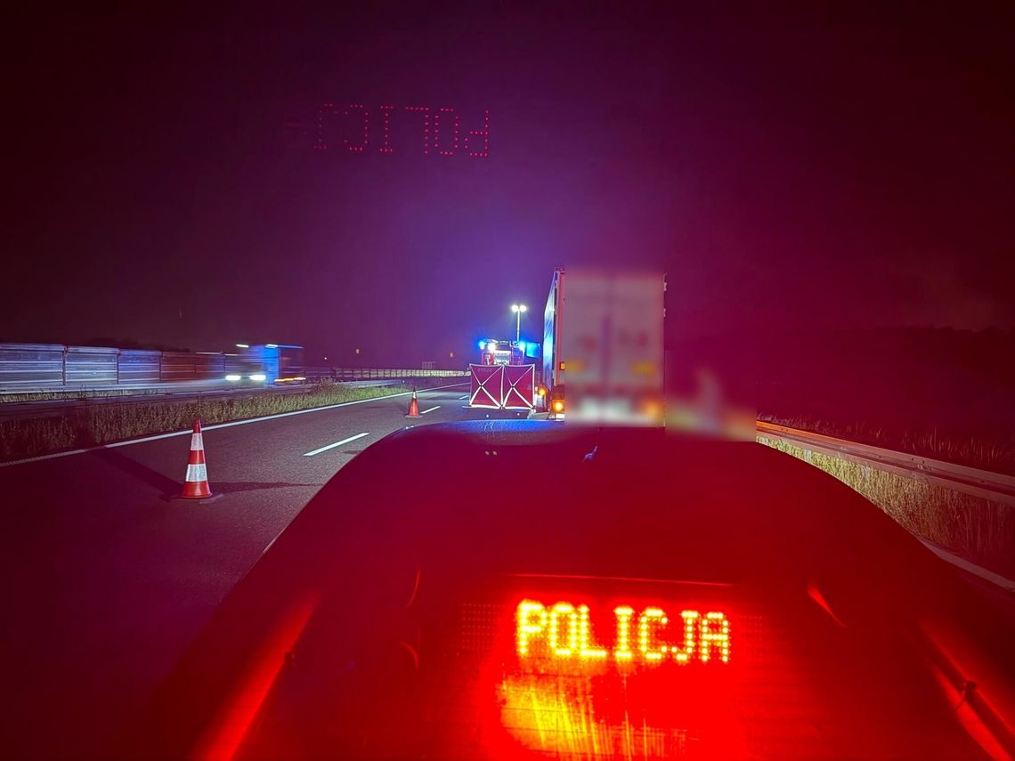 Śmiertelne potrącenie kierowcy ciężarówki. Sprawca zbiegł z miejsca wypadku, policja prosi o pomoc Śmiertelne potrącenie kierowcy ciężarówki. Sprawca zbiegł z miejsca wypadku, policja prosi o pomoc