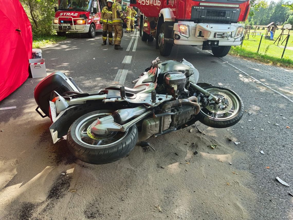 Śmiertelny wypadek motocyklisty na Pomorzu. Kierowca dostawczaka wymusił na nim pierwszeństwo Śmiertelny wypadek motocyklisty na Pomorzu. Kierowca dostawczaka wymusił na nim pierwszeństwo