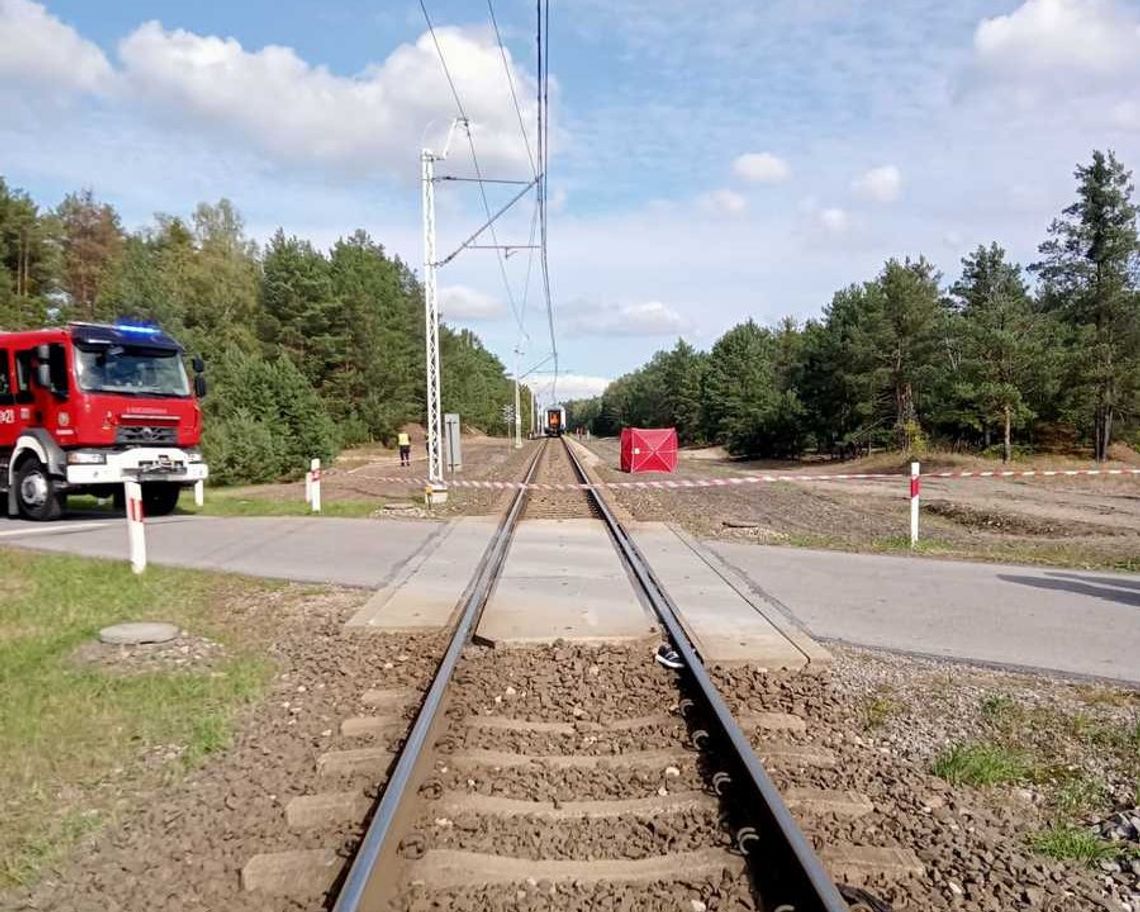 Śmiertelny wypadek na torach. 35-letnia kobieta wtargnęła przed rozpędzony pociąg