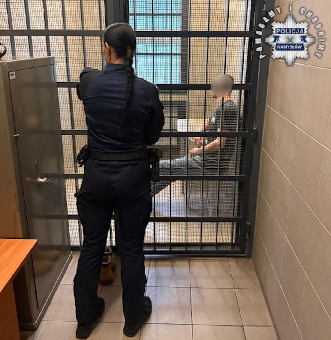 Spanikował na widok policjantów. Postanowili go skontrolować i znaleźli przy 41-latku amfetaminę