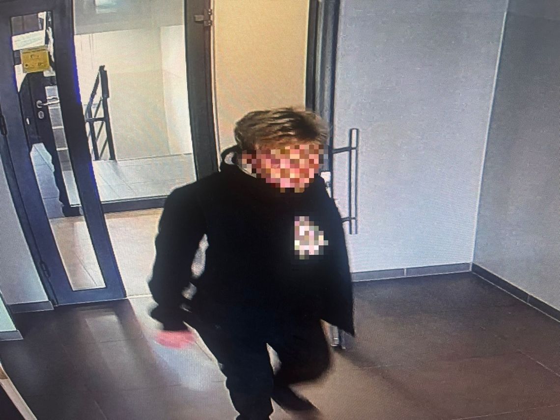 Spowodowała kolizję i chciała oszukać policjantów. Na przesłuchanie przyszła w blond peruce Spowodowała kolizję i chciała oszukać policjantów. Na przesłuchanie przyszła w blond peruce