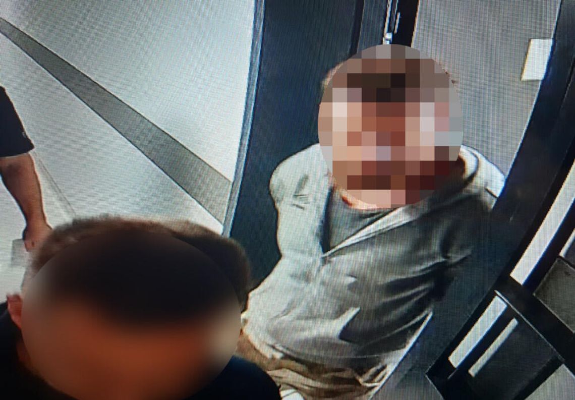 Spowodował śmiertelny wypadek po narkotykach i zniknął. Bardzo nie chciał trafić do więzienia. Policjanci właśnie go tam odstawili