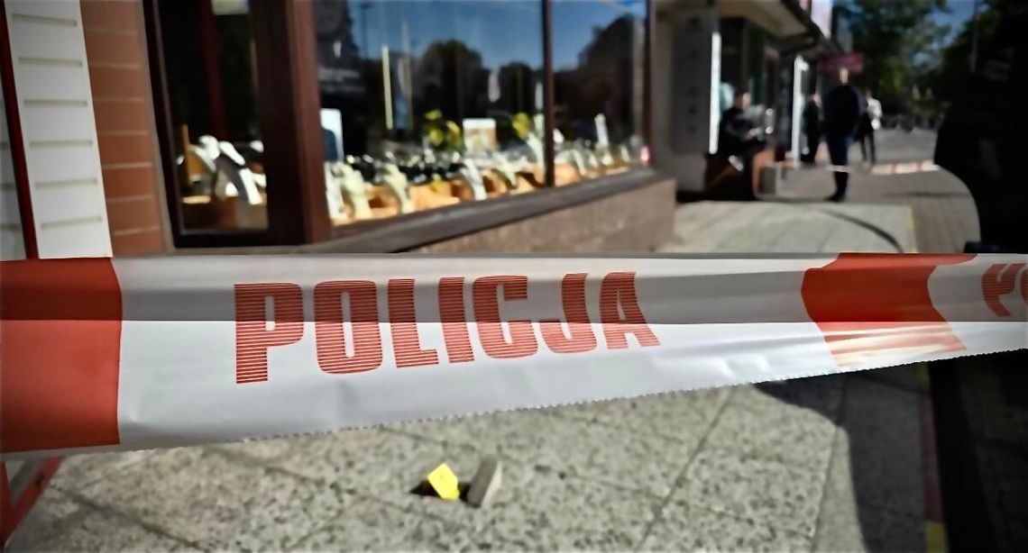 Sprawcy włamania do jubilera wpadli pół roku po skoku. Dwaj multirecydywiści dostali policyjny dozór