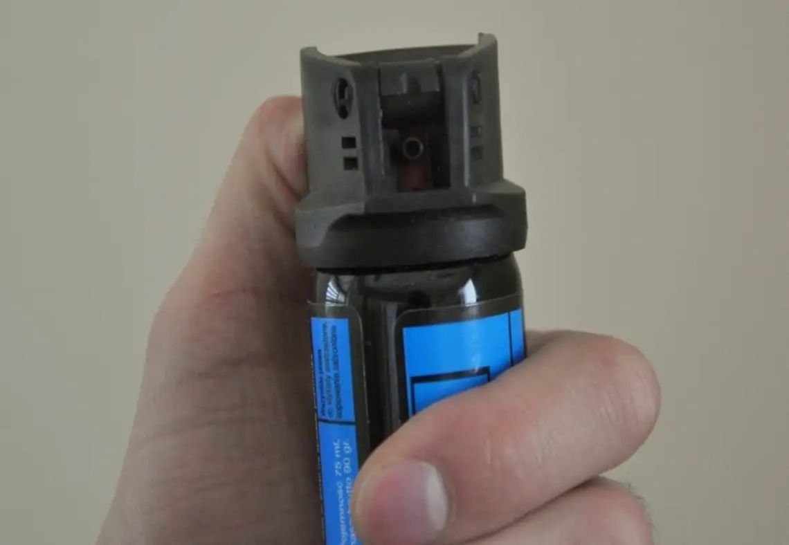 Spryskał 15-latka gazem, żeby go okraść. 21-latek aresztowany za usiłowanie rozboju