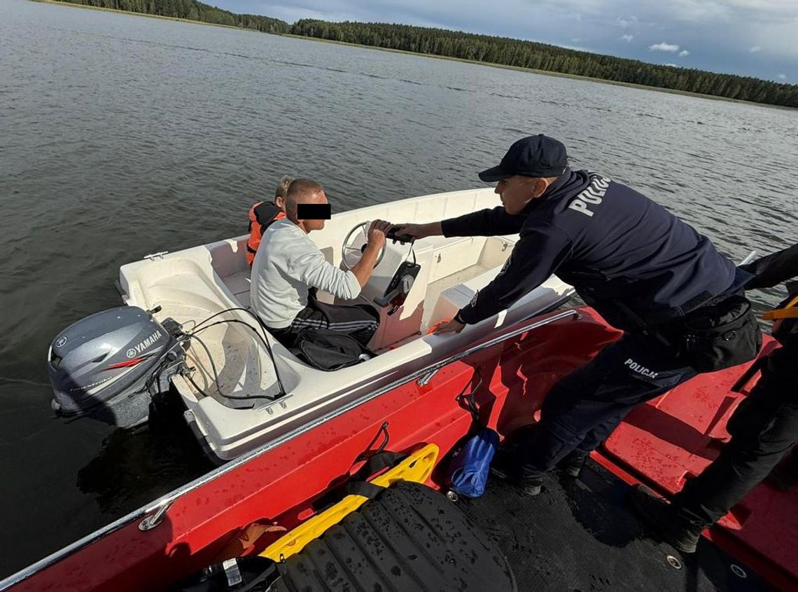 Sternik z trzema promilami wykonywał niebezpieczne manewry. W motorówce był jego 10-letni syn