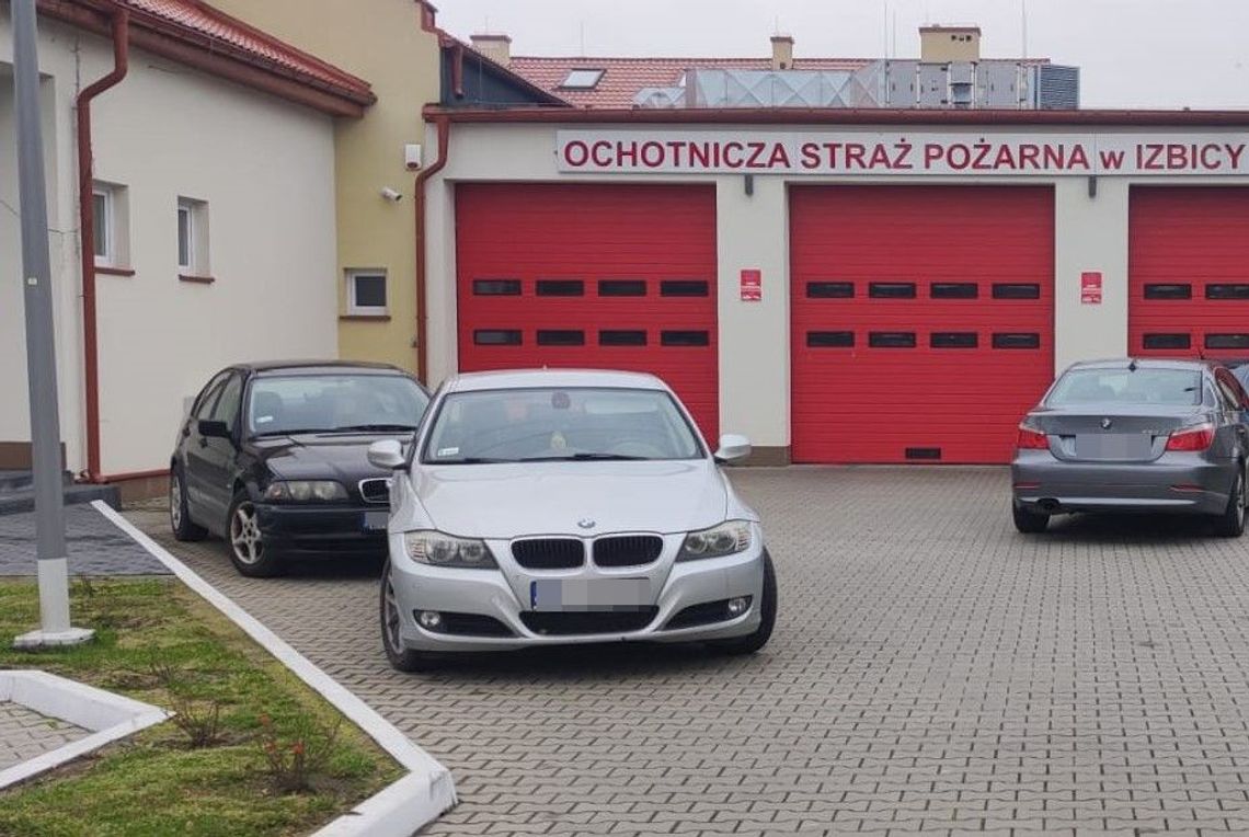 Strażacy wezwali policję do trzech BMW. Kobiety, które nimi kierowały narobiły problemów