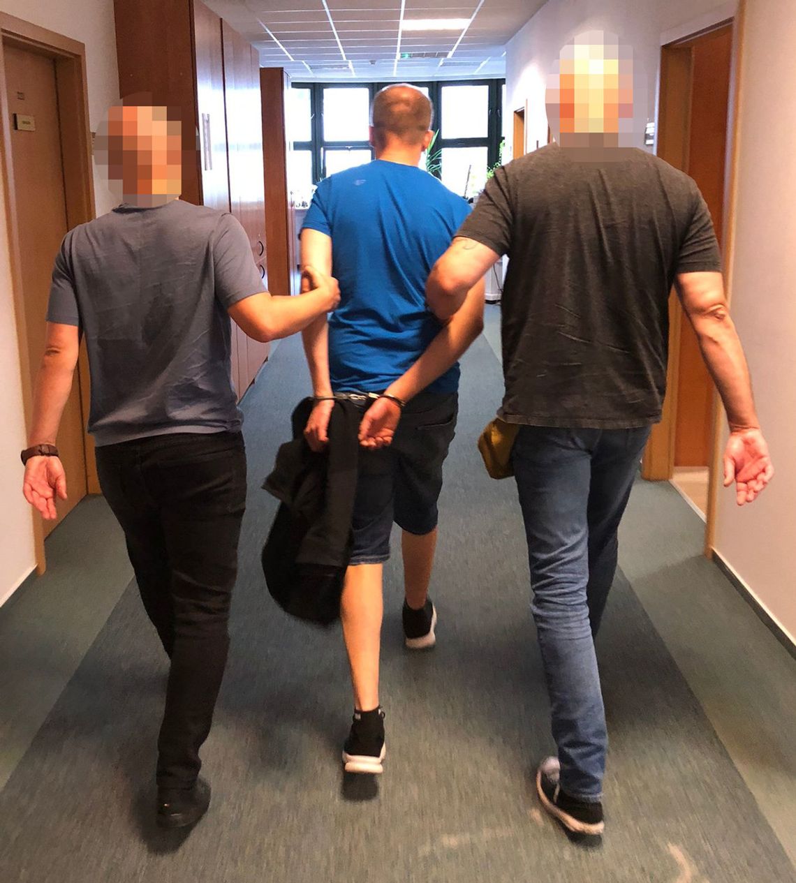 Syn przez sześć lat znęcał się nad matką. Groził jej, podduszał, a nawet zastraszał przy użyciu noża