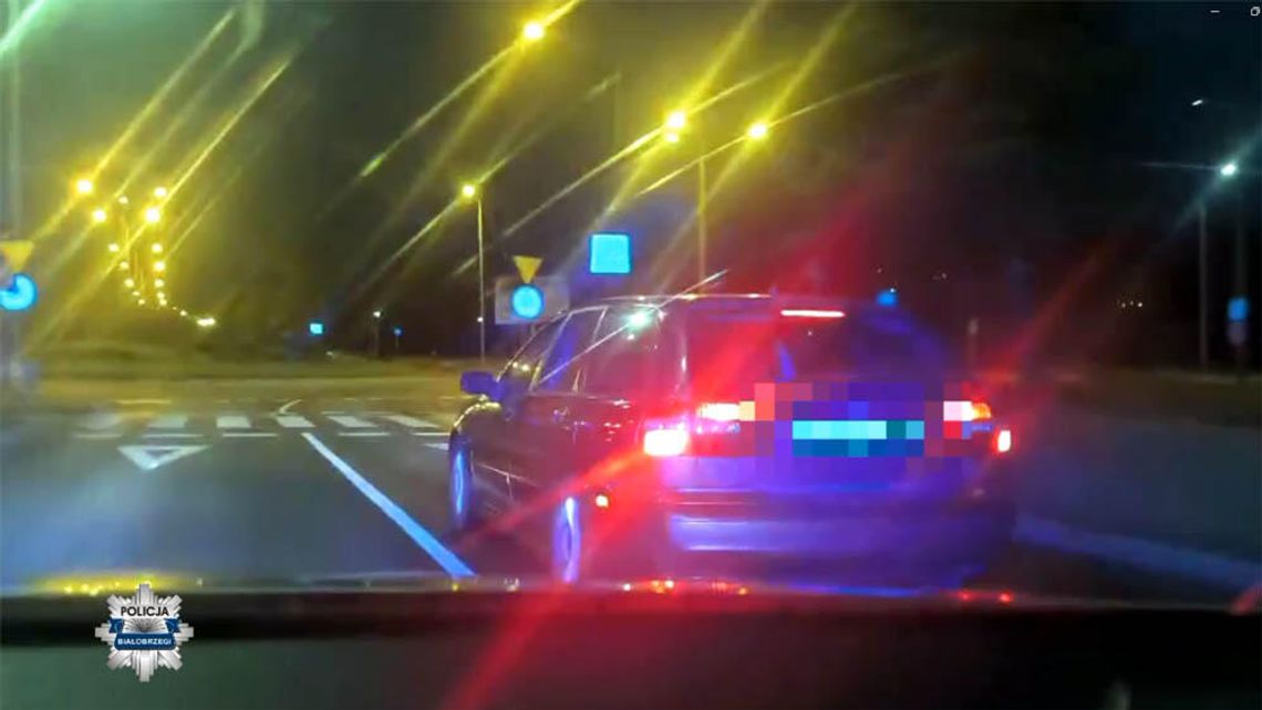 Szaleńcza ucieczka kierowcy Volvo. Pościg przez 50 km