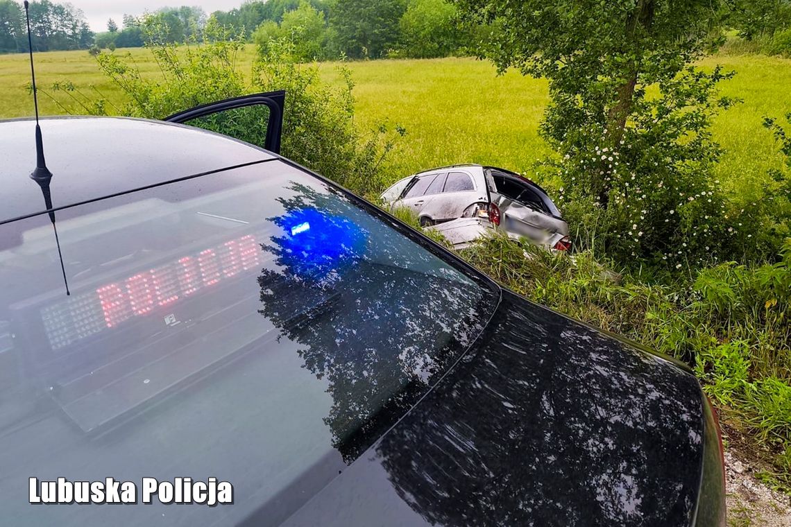 Szaleńcza ucieczka mercedesem. W aucie dwóch mężczyzn i narkotyki