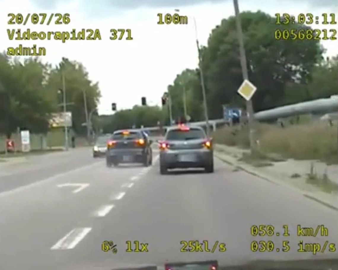 Szaleńcze wyprzedzanie pijanego Białorusina bez prawa jazdy