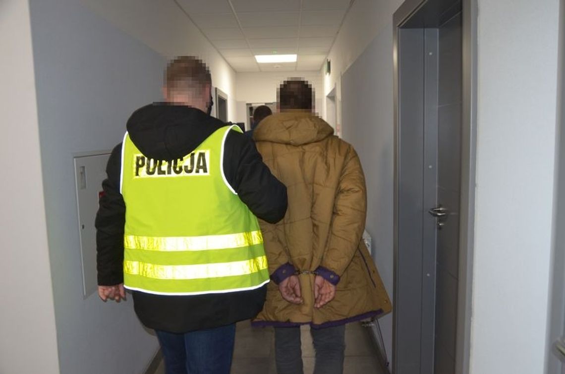 Szedł ulicą bez maseczki. Zauważył go patrol. Teraz grozi mu ekstradycja