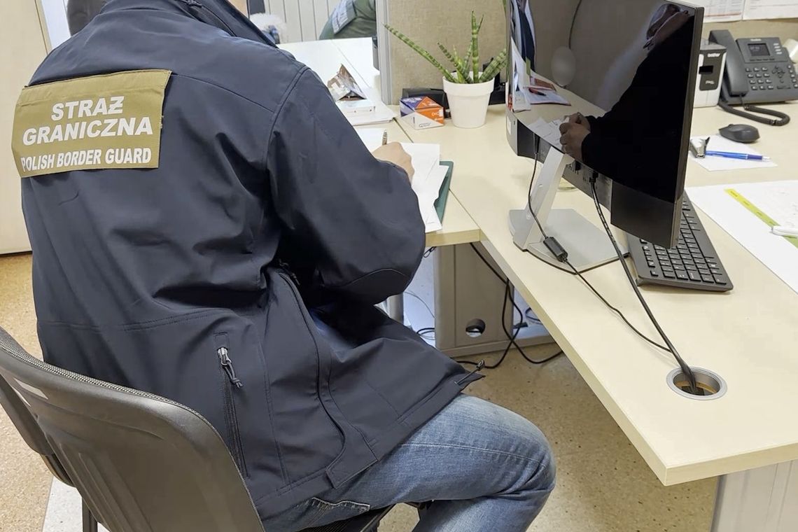 Szokujący wynik kontroli straży granicznej. Spośród 71 obcokrajowców aż 52 pracowało nielegalnie Szokujący wynik kontroli straży granicznej. Spośród 71 obcokrajowców aż 52 pracowało nielegalnie
