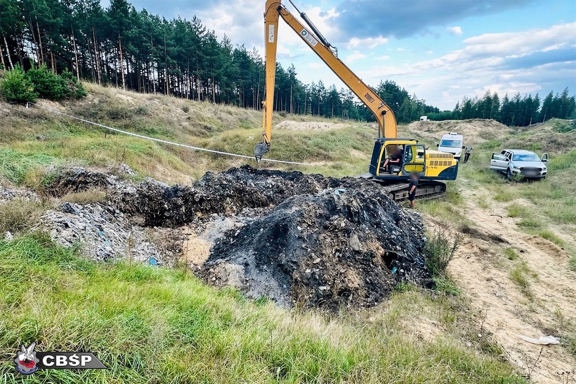 Szpiegowali policję, by chować toksyny. Szokujące kulisy zatrzymania samorządowców Szpiegowali policję, by chować toksyny. Szokujące kulisy zatrzymania samorządowców
