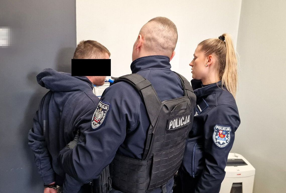 Szpitalna furia 27-latka. Pijany pacjent demolował gabinet i auta, bo nie zgadzał się z lekarzem