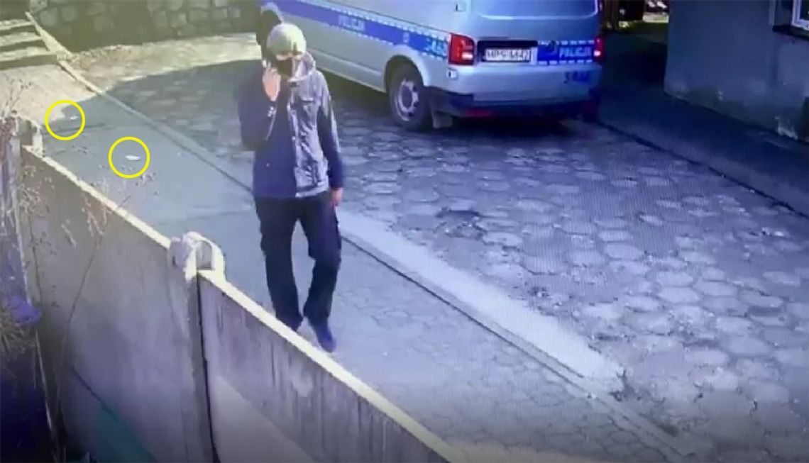 Szukają mężczyzny, który zgubił pieniądze na ulicy. Są do odebrania na komendzie. WIDEO